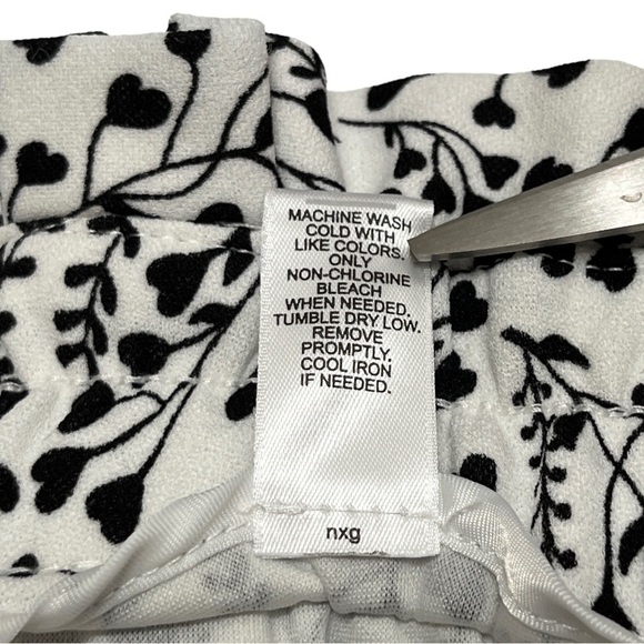 C Est. 1946 Stretch Comfort Pull-on Pants with Black & Cream Pants Sz 26/28 - Picture 9 of 10